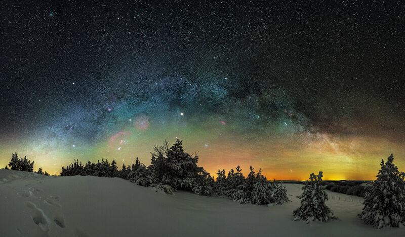 arche voie lactée paysage enneigé sur l'Aigoual